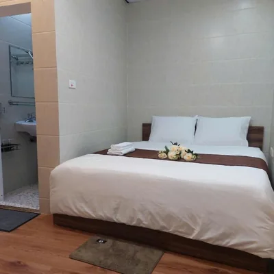 Tweepersoonskamer met 1 of 2 bedden en terras — Omeli homestay